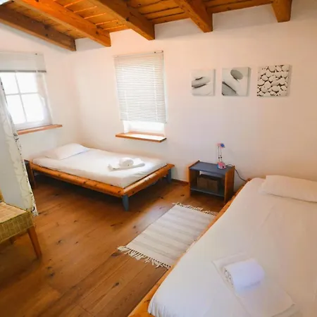 Casa Isabel Nyaraló *